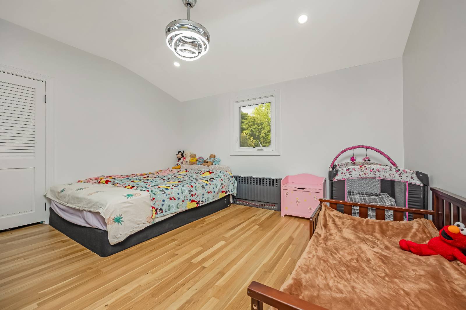 #32 photo, 206-15 Richland ave, Hollis Hills , NY 11364