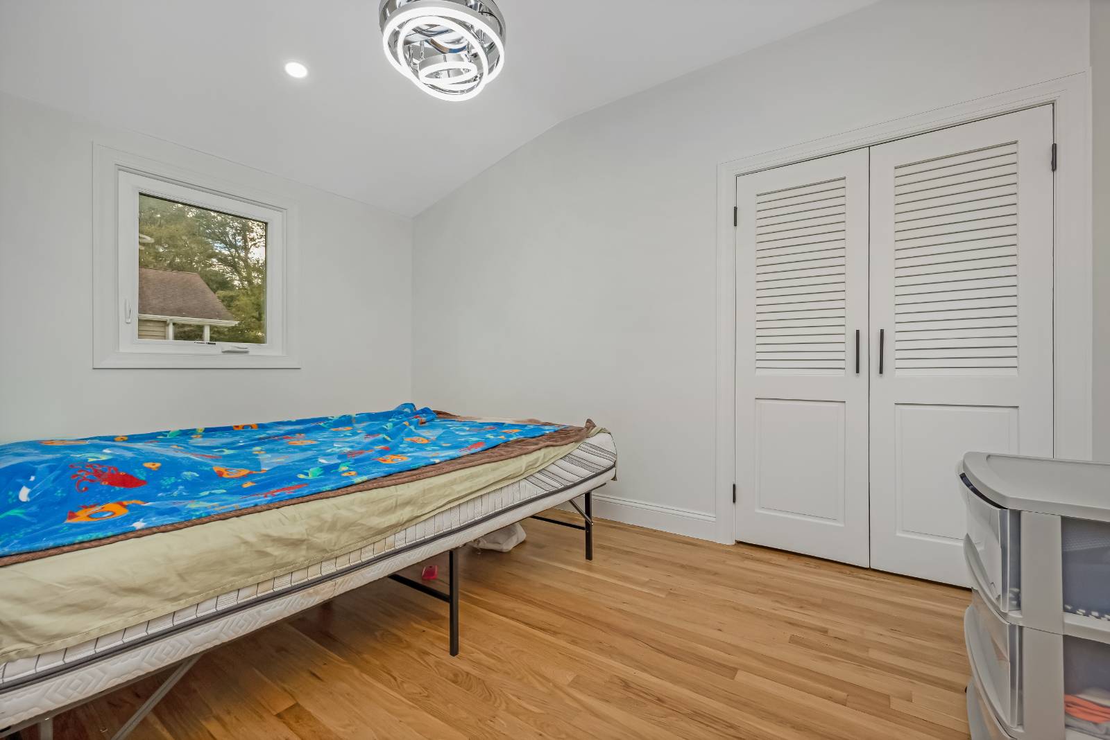 #33 photo, 206-15 Richland ave, Hollis Hills , NY 11364