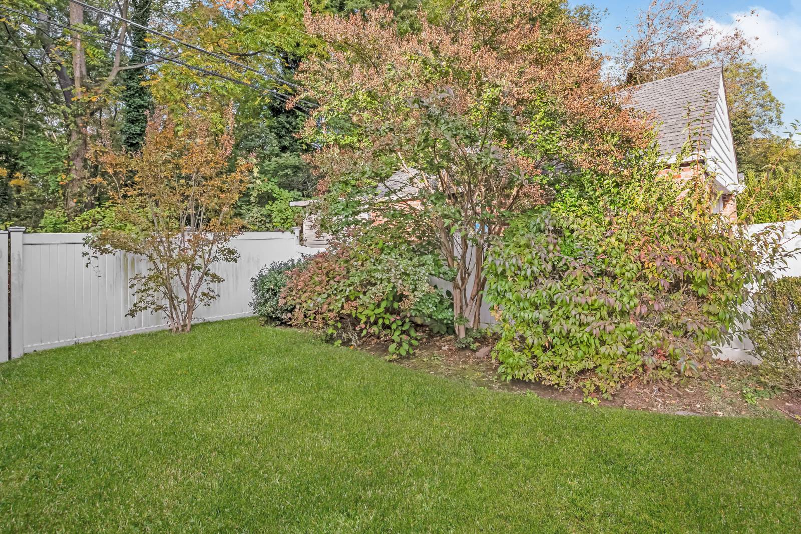 #9 photo, 206-15 Richland ave, Hollis Hills , NY 11364