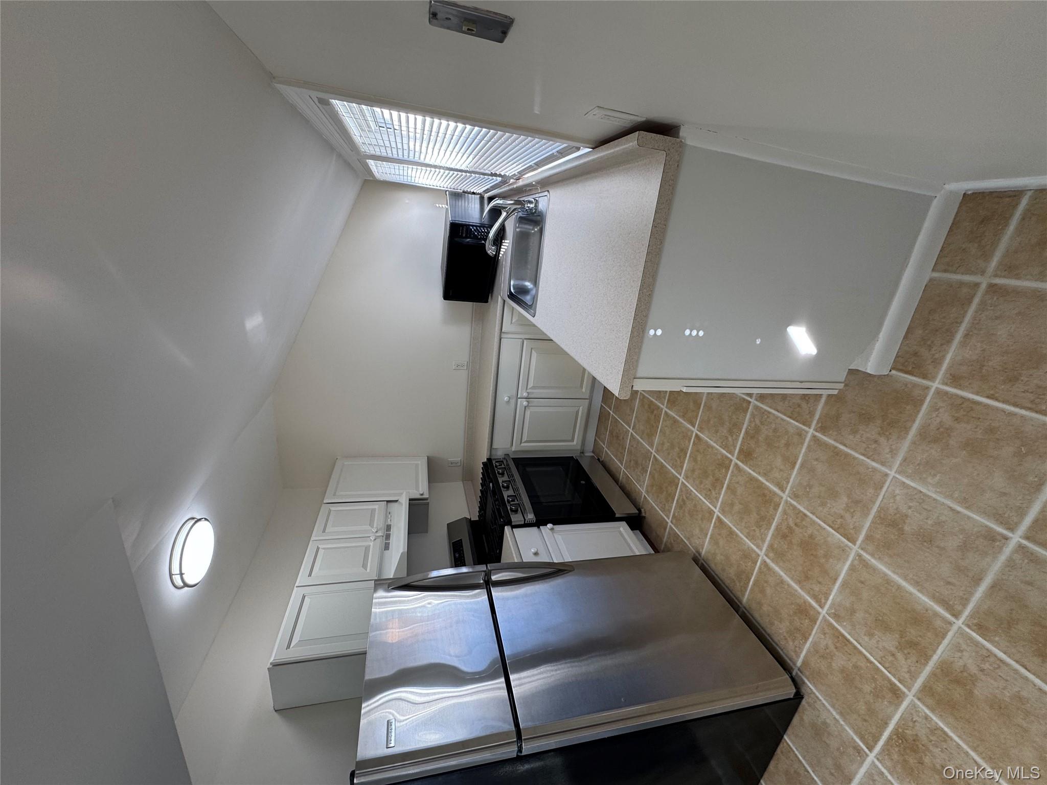 #2 photo, 103 Pacific Boulevard, Long Beach , NY 11561