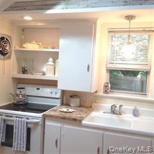 #7 photo, 3 Lincoln Street, Westhampton , NY 11977