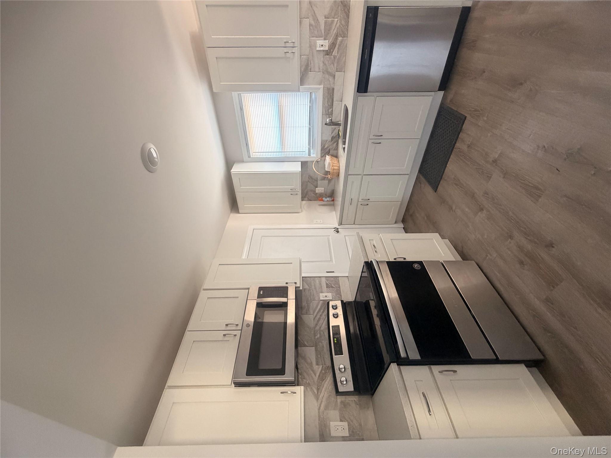 #6 photo, 629 Lakeway Drive, West Babylon , NY 11704