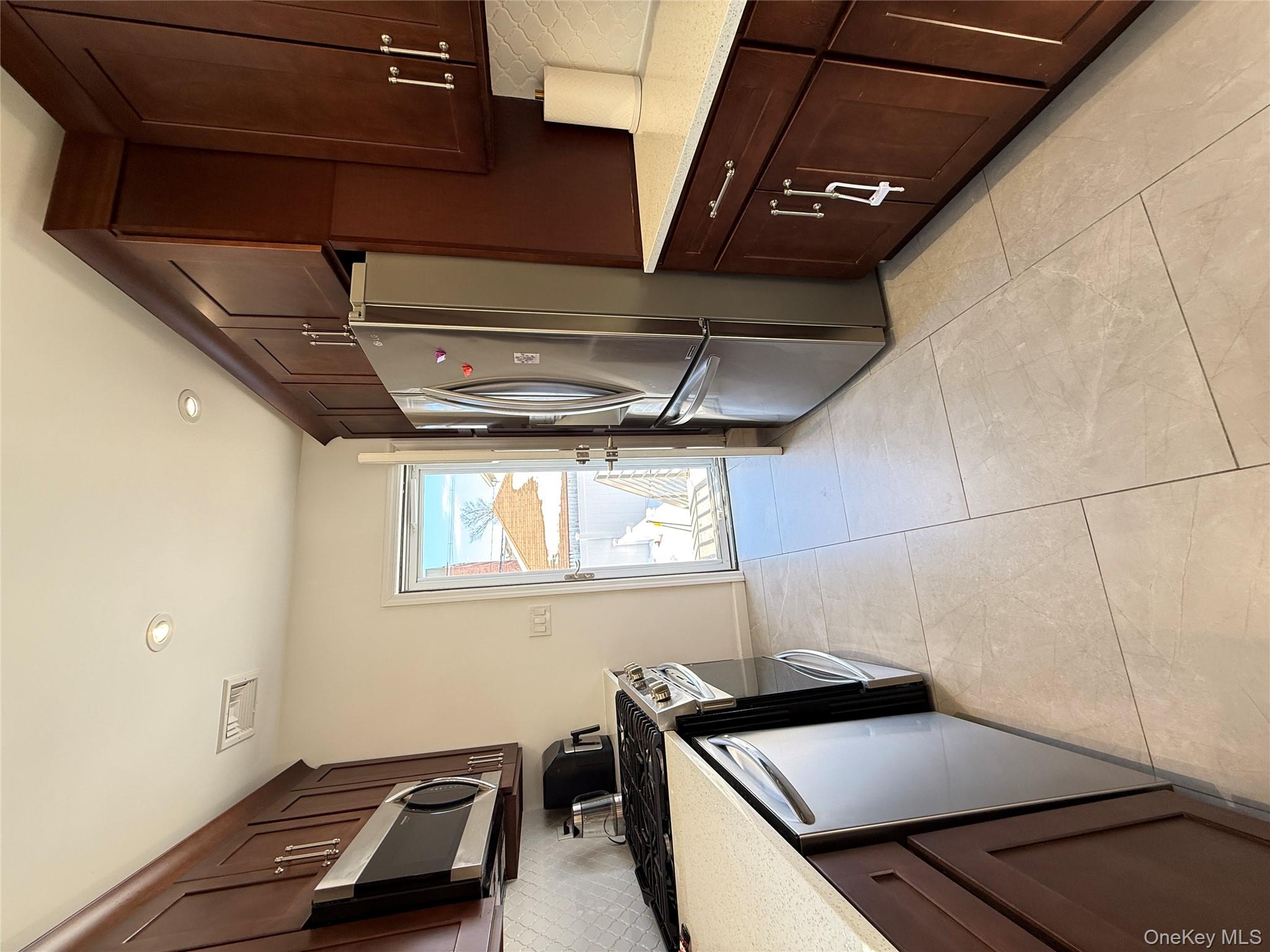 #10 photo, 16 Sportsmans Avenue, Freeport , NY 11520