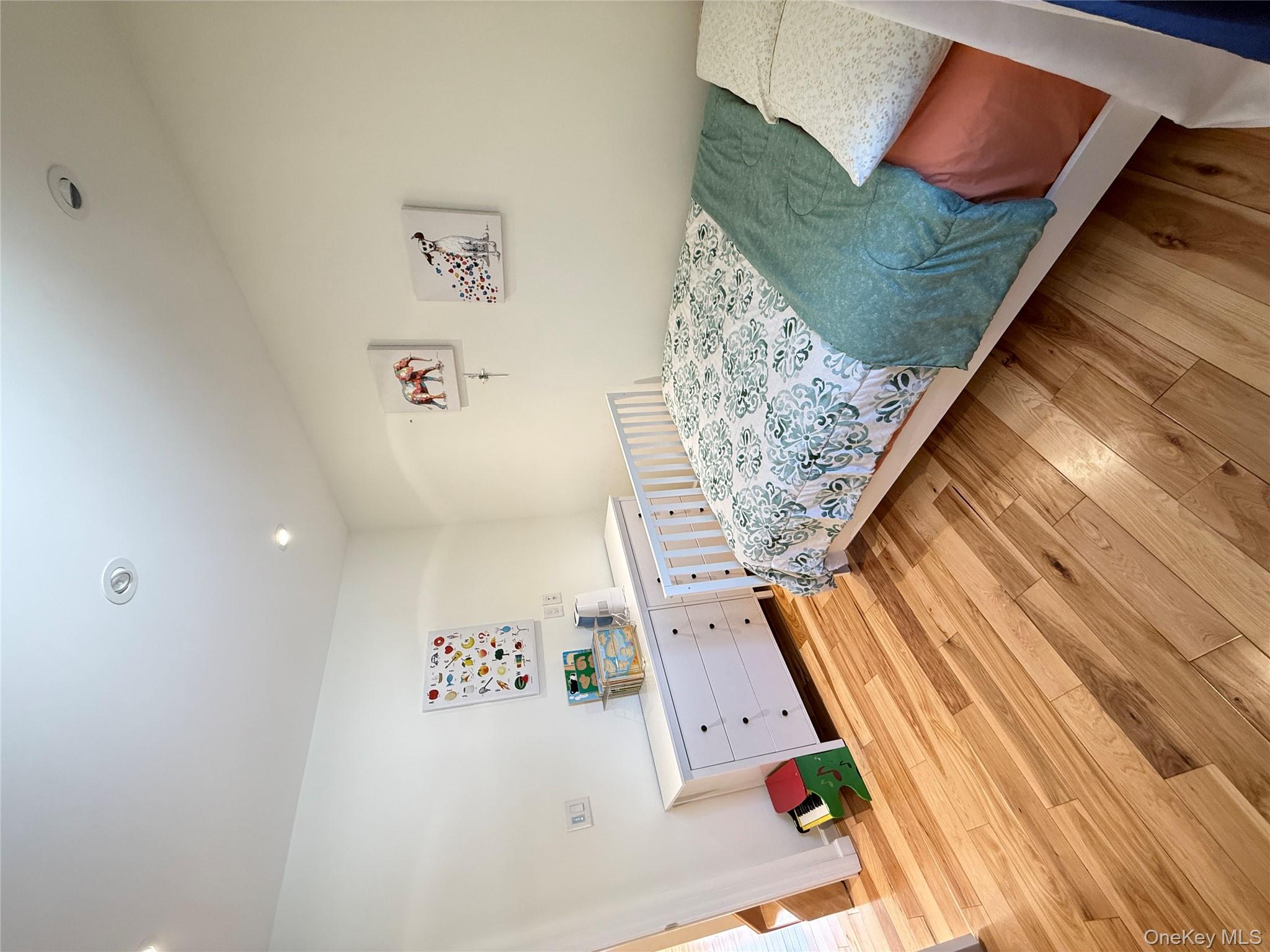 #15 photo, 16 Sportsmans Avenue, Freeport , NY 11520