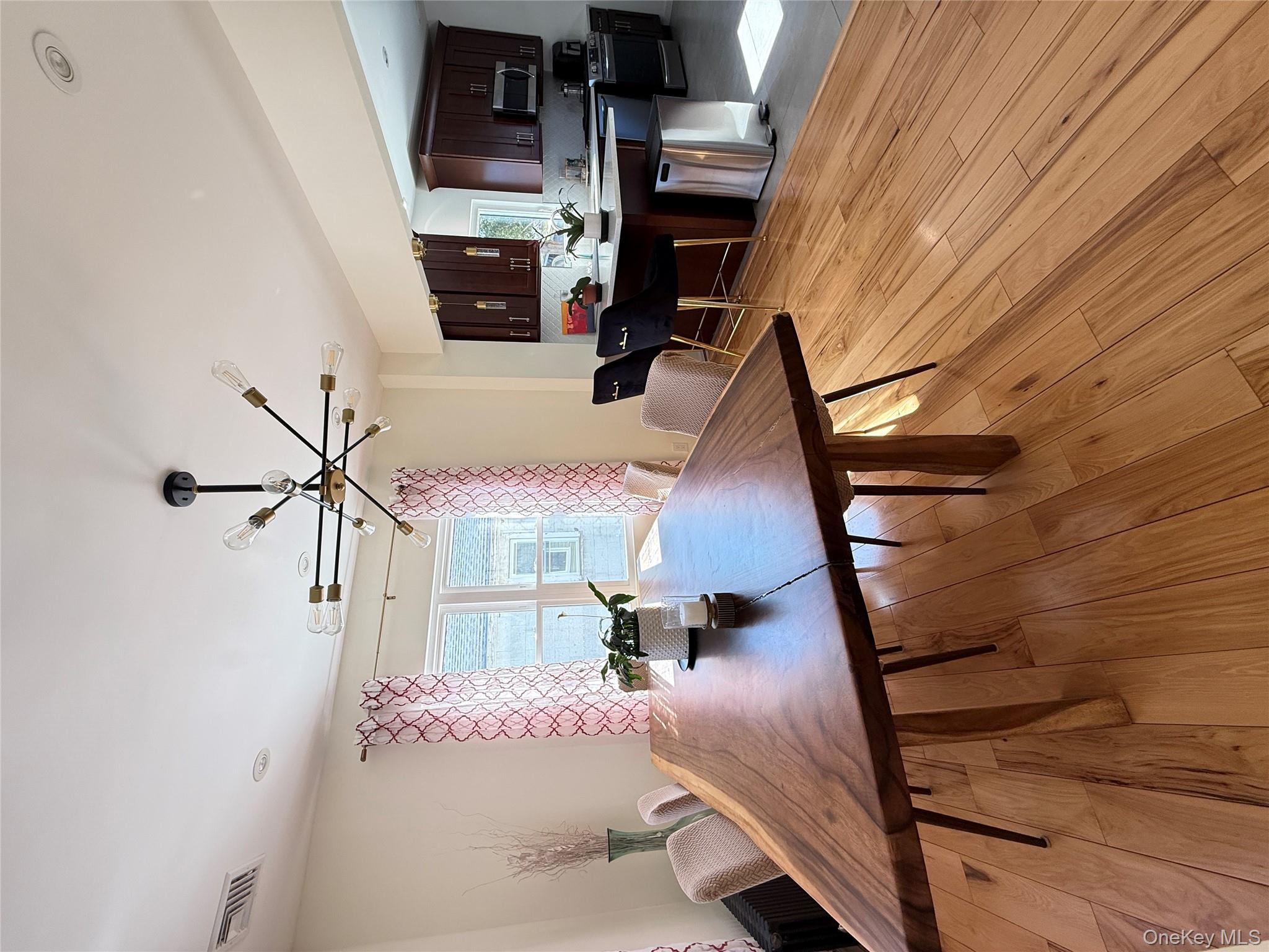 #6 photo, 16 Sportsmans Avenue, Freeport , NY 11520