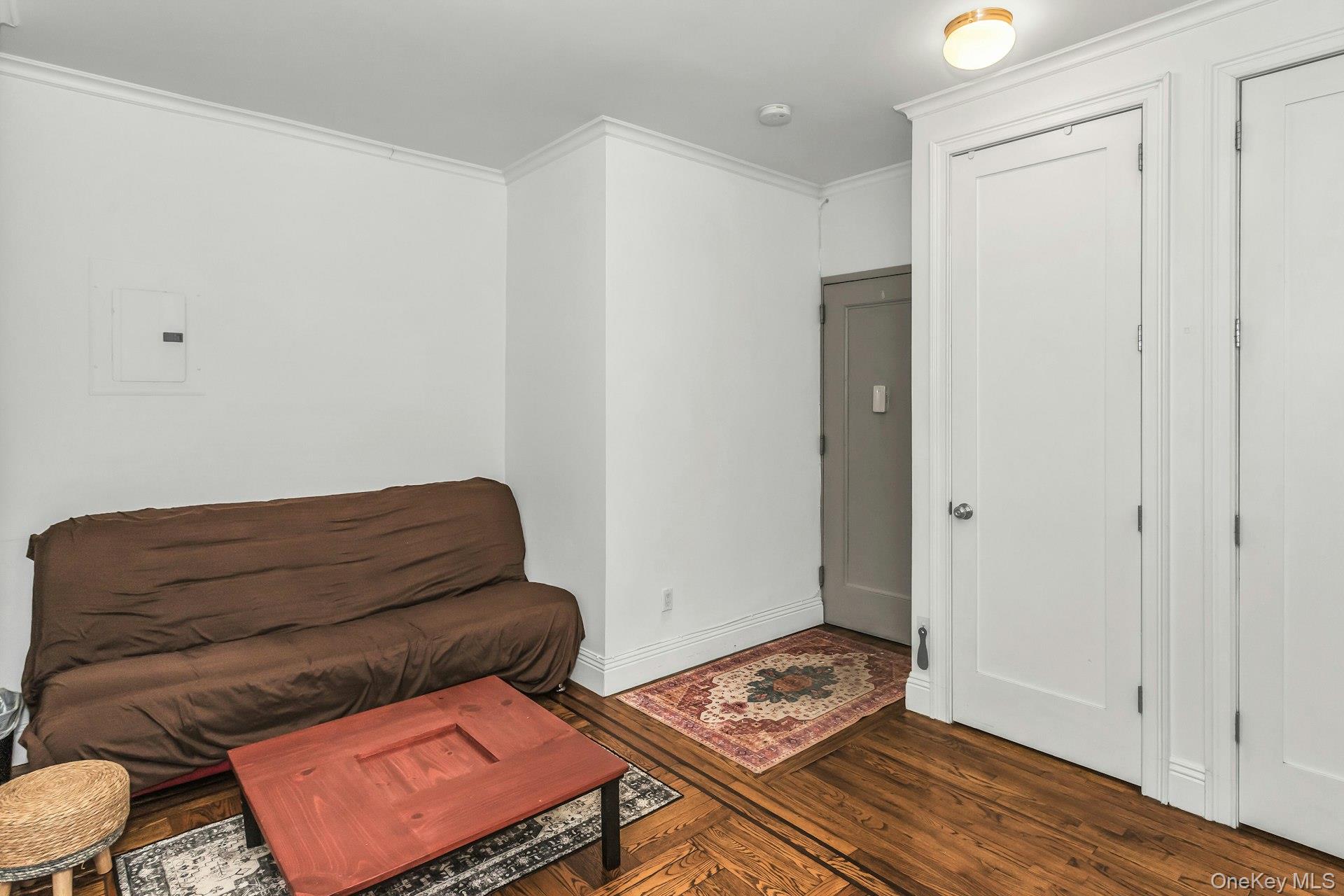 #8 photo, 24-75 38th Street, কুইন্‌স Astoria , NY 11103