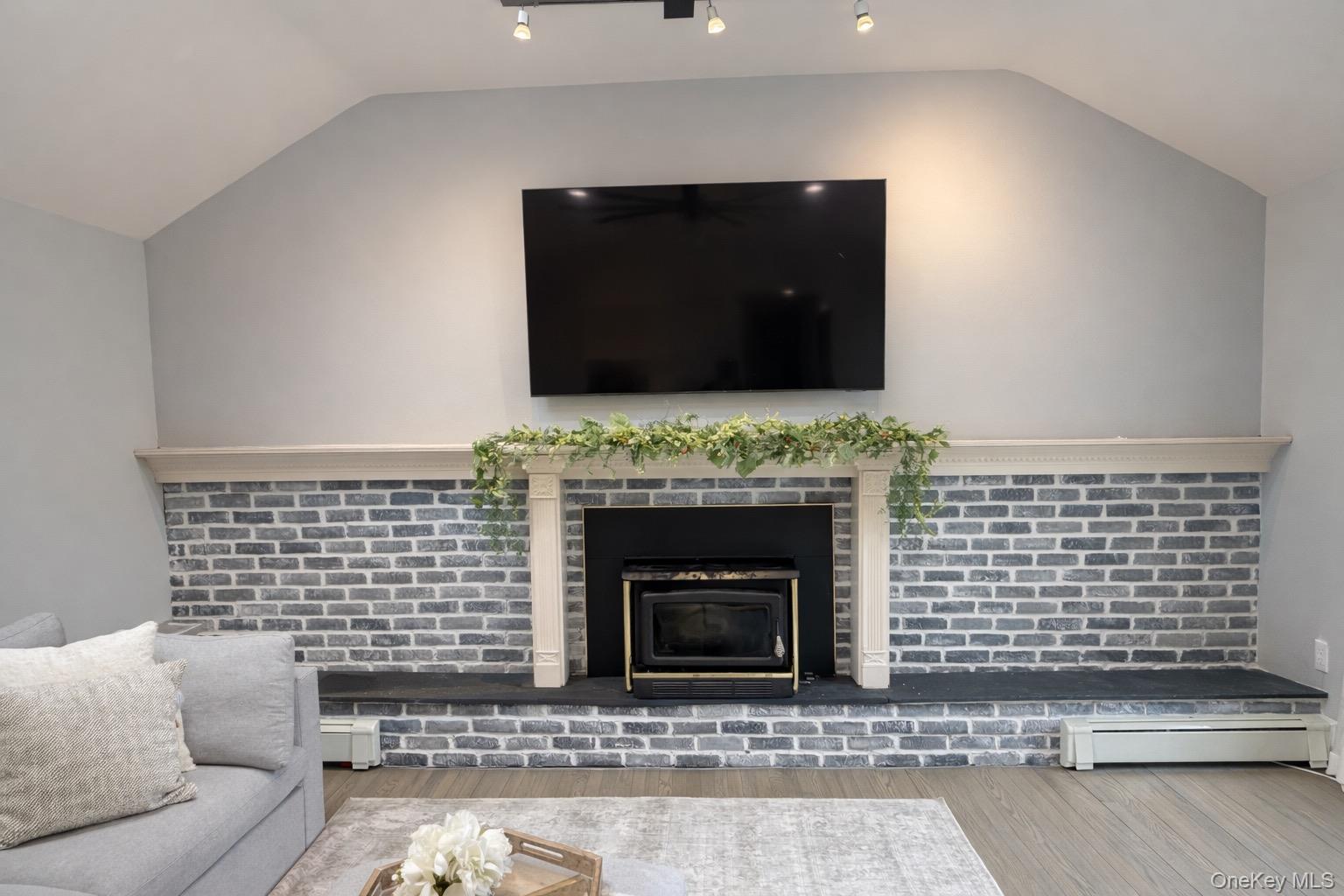 #12 photo, 3938 Arthur Avenue, Seaford , NY 11783