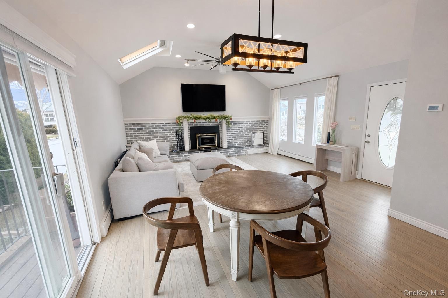 #5 photo, 3938 Arthur Avenue, Seaford , NY 11783