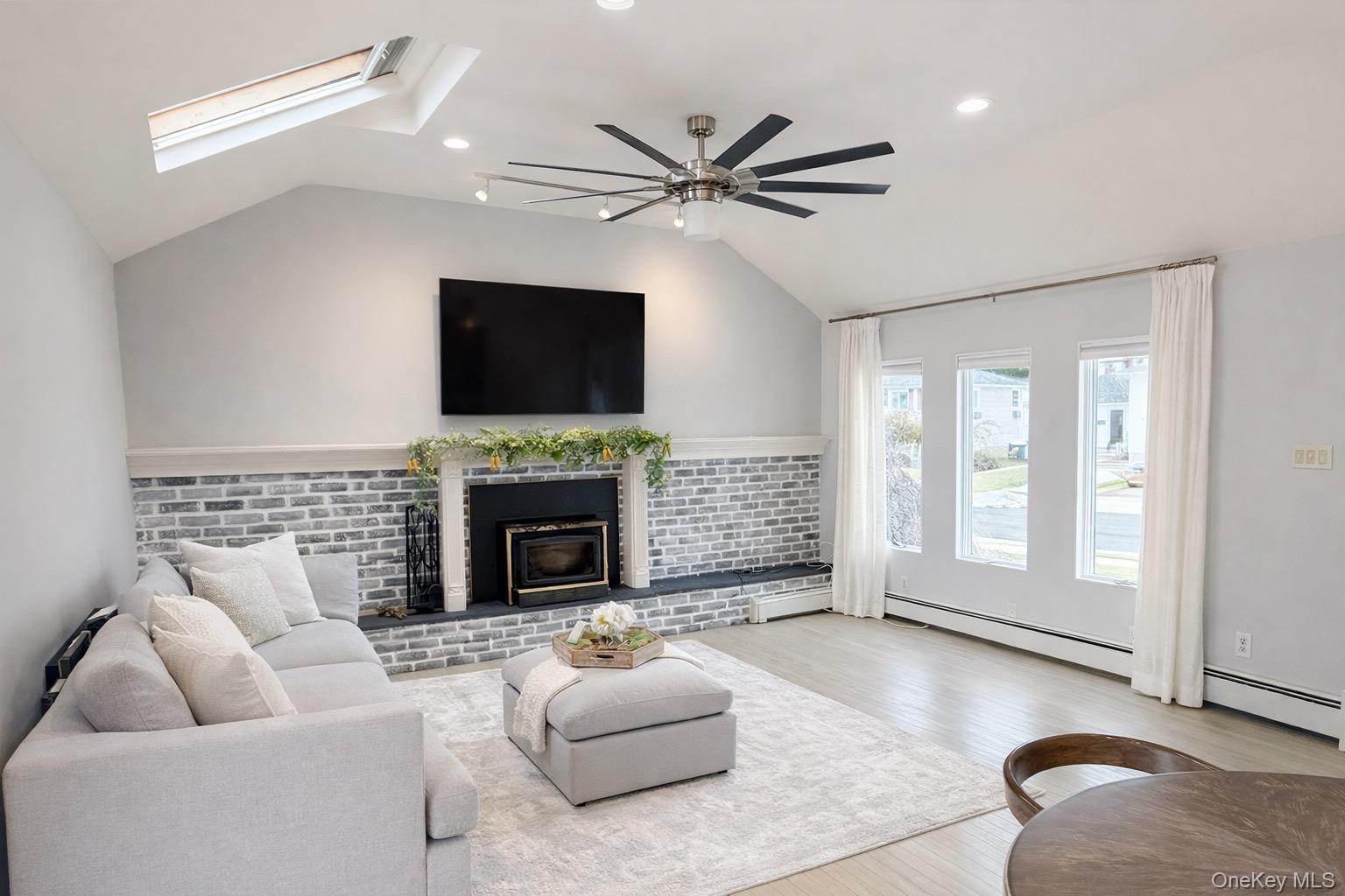 #6 photo, 3938 Arthur Avenue, Seaford , NY 11783