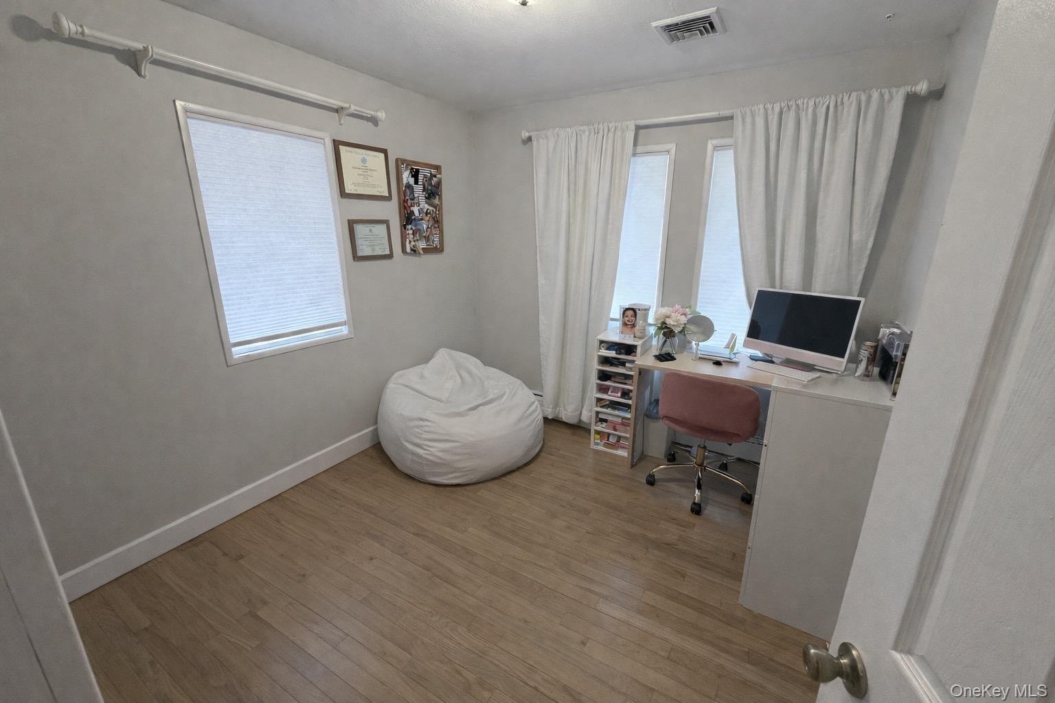 #9 photo, 3938 Arthur Avenue, Seaford , NY 11783