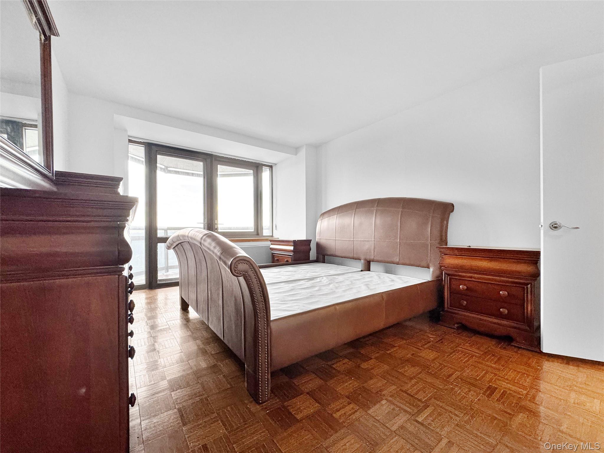 #8 photo, 11201 Queens Boulevard, Forest Hills , NY 11375