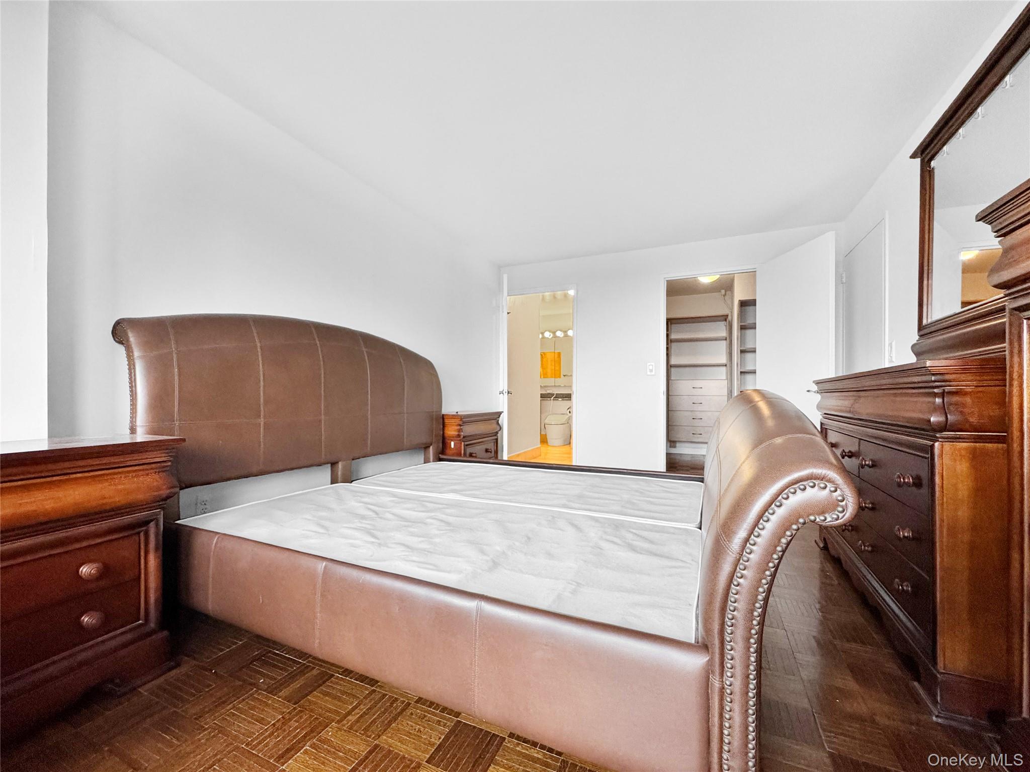 #9 photo, 11201 Queens Boulevard, Forest Hills , NY 11375