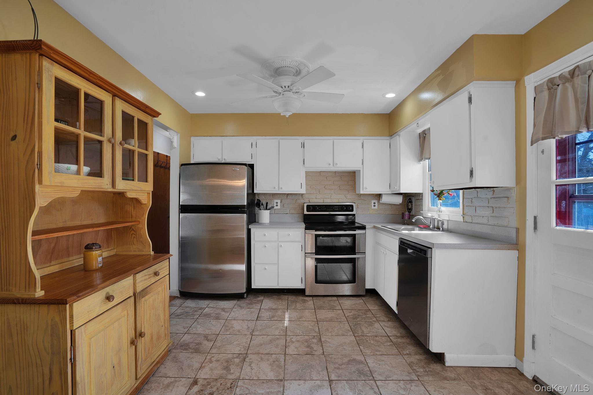 #10 photo, 8 Beverly Lane, East Moriches , NY 11940