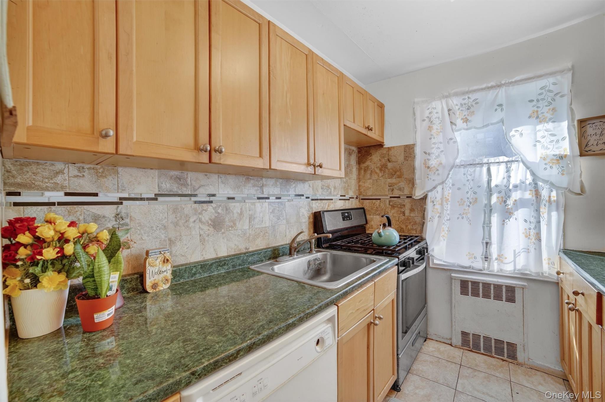 #8 photo, 2 Fisher Drive, Mount Vernon , NY 10552