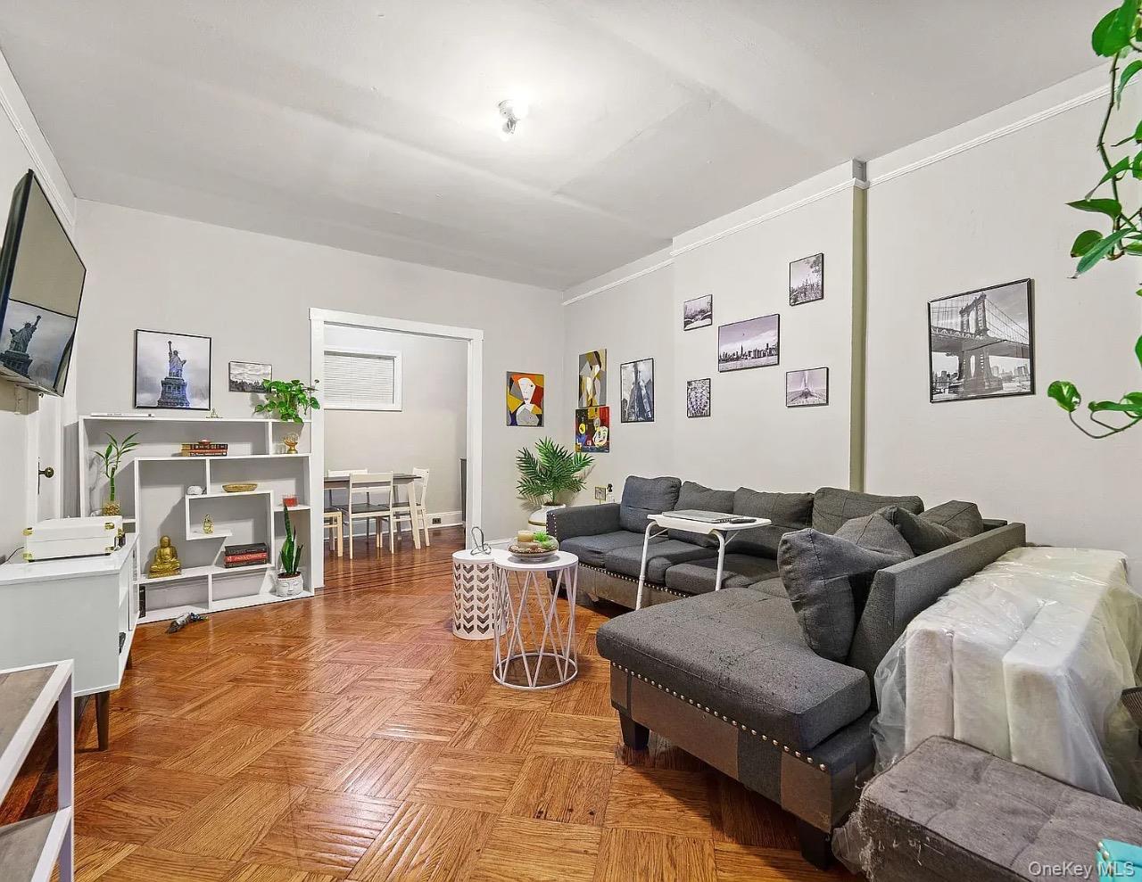 #10 photo, 7612 5th Avenue, Бруклин ‖ Brooklyn , NY 11209