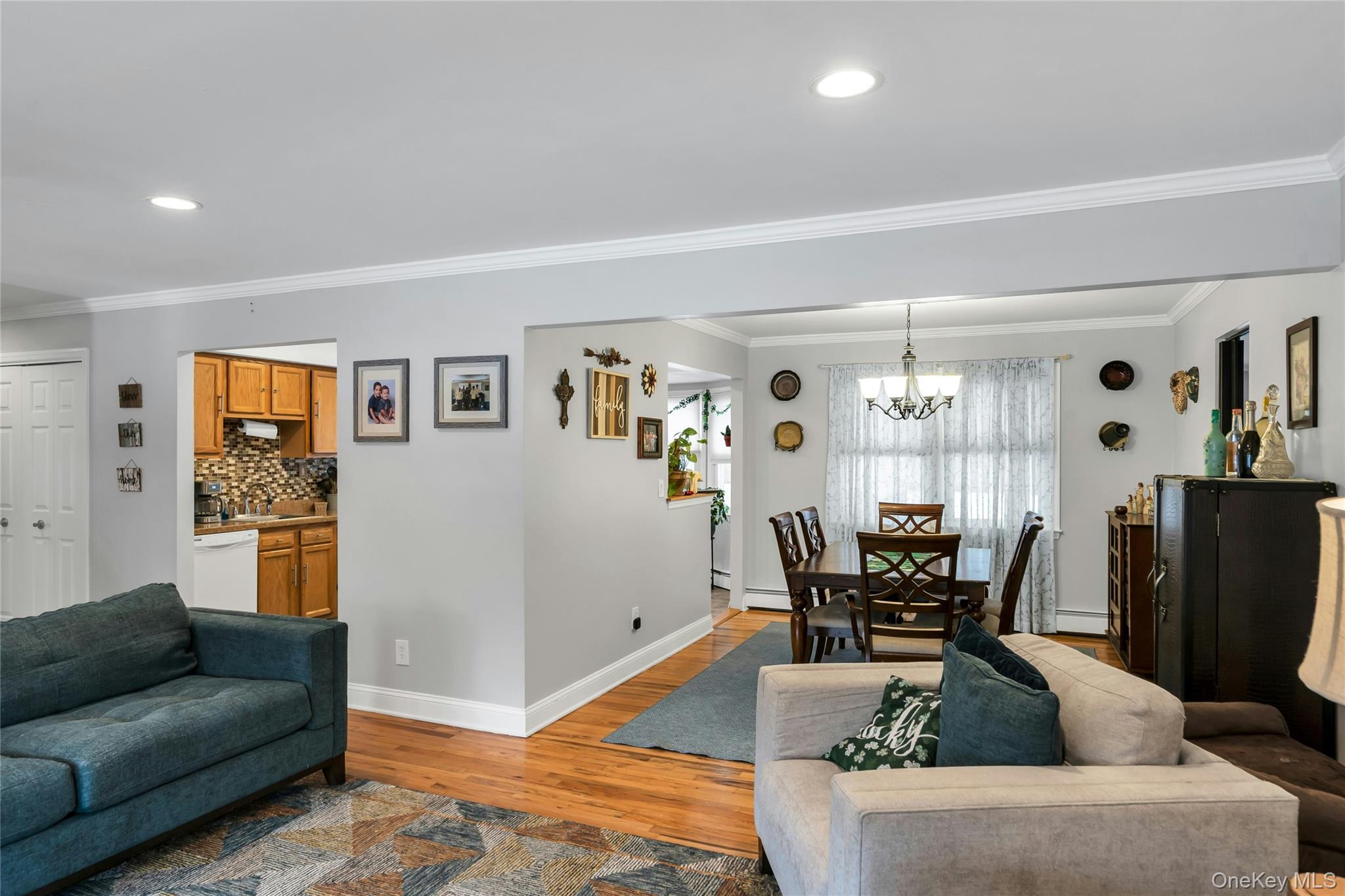 #8 photo, 362 Easton Street, 東長島 Ronkonkoma , NY 11779