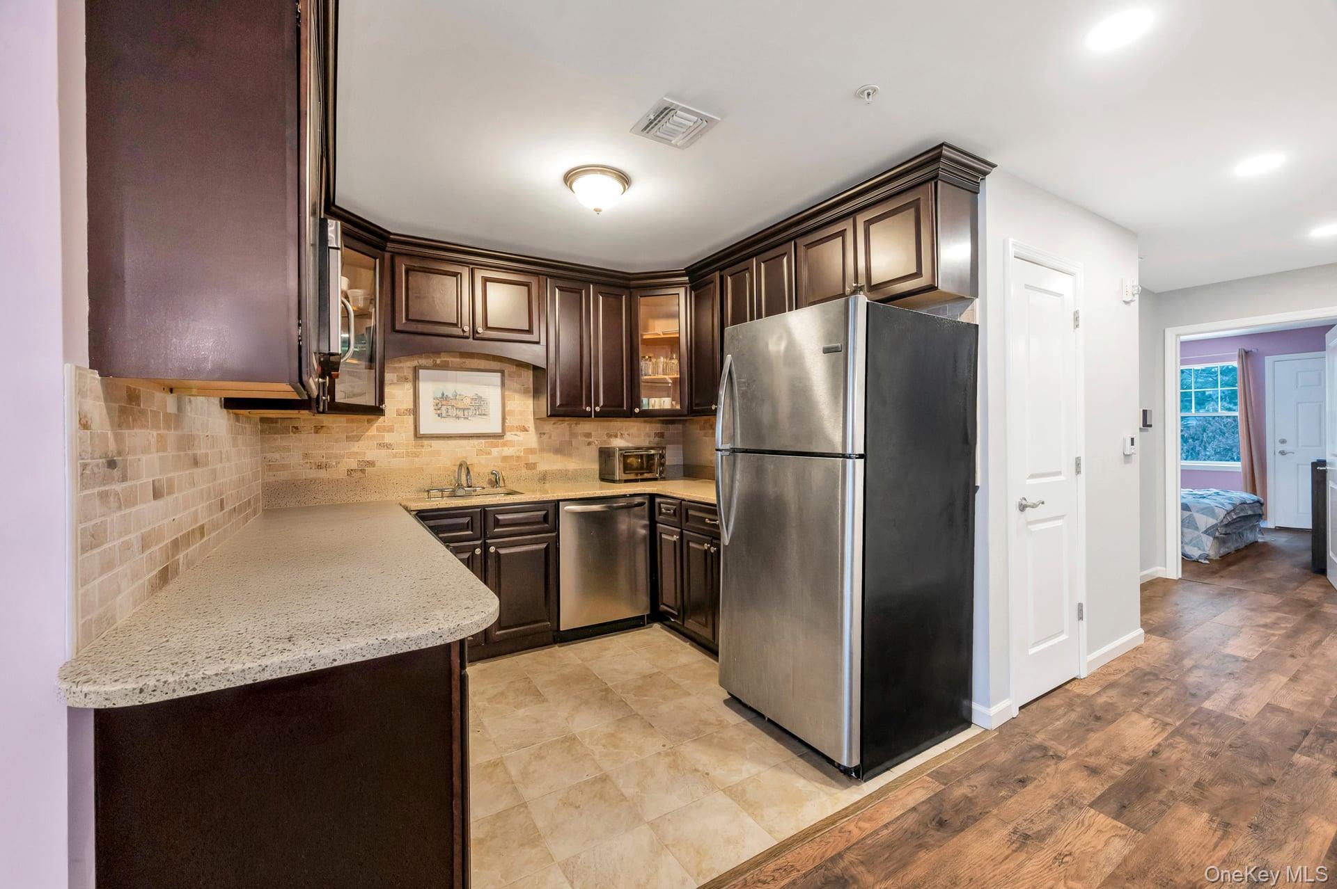 #6 photo, 115 Weatherby Lane, Central Islip , NY 11722