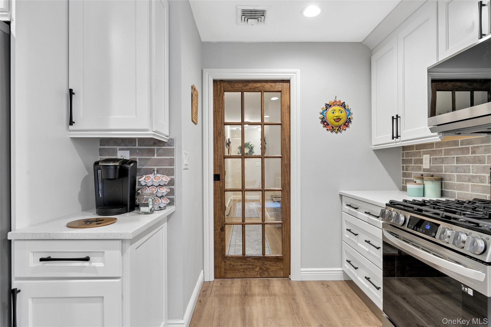 #10 photo, 8 Vega Drive, Shoreham , NY 11786