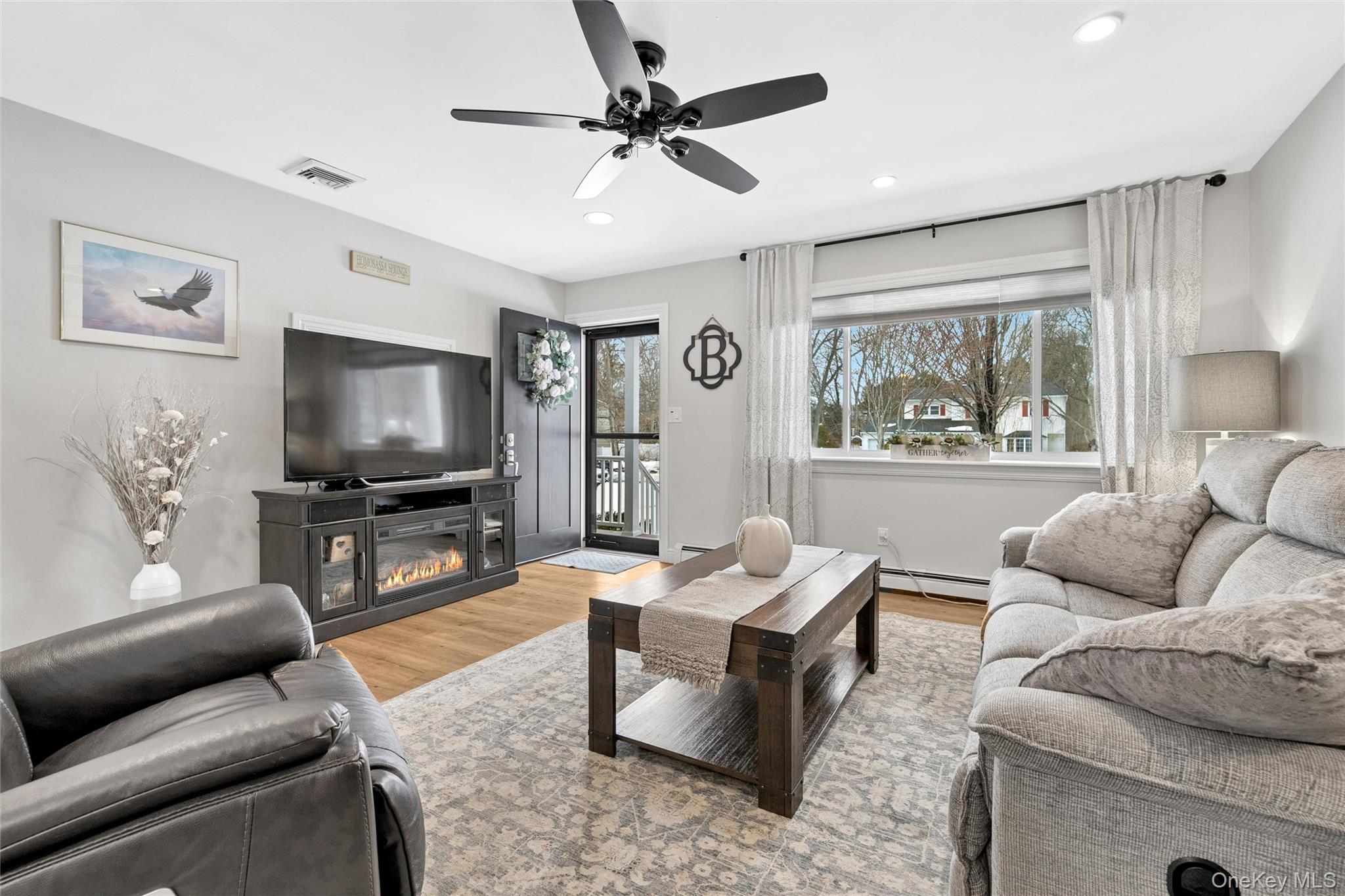 #3 photo, 8 Vega Drive, Shoreham , NY 11786