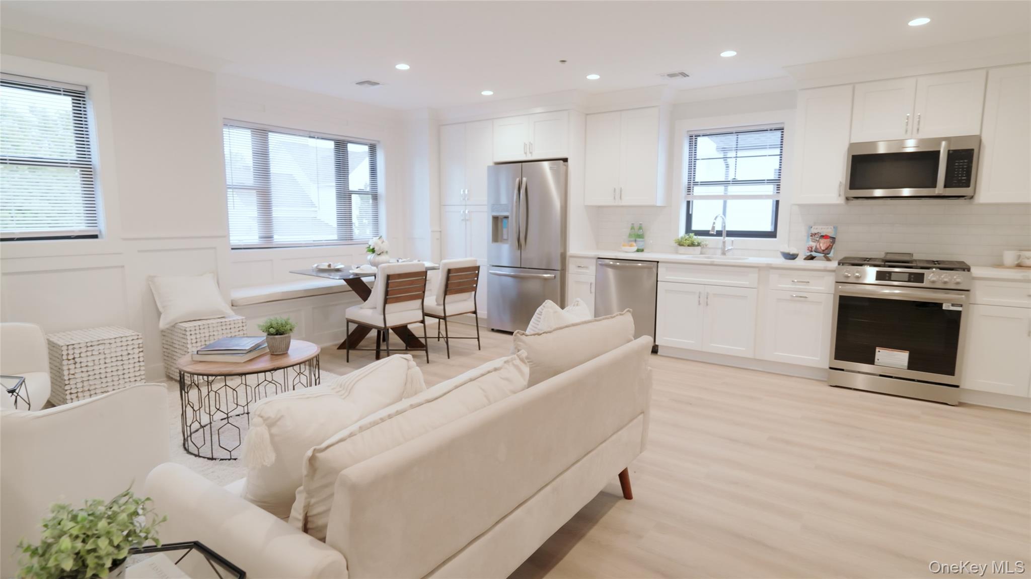 #2 photo, 161 Union Avenue, Lynbrook , NY 11563