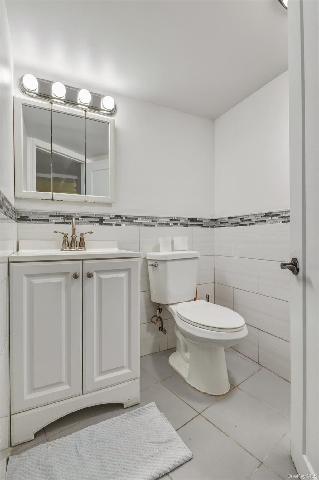 #18 photo, 18811 Dormans Road, Saint Albans , NY 11412