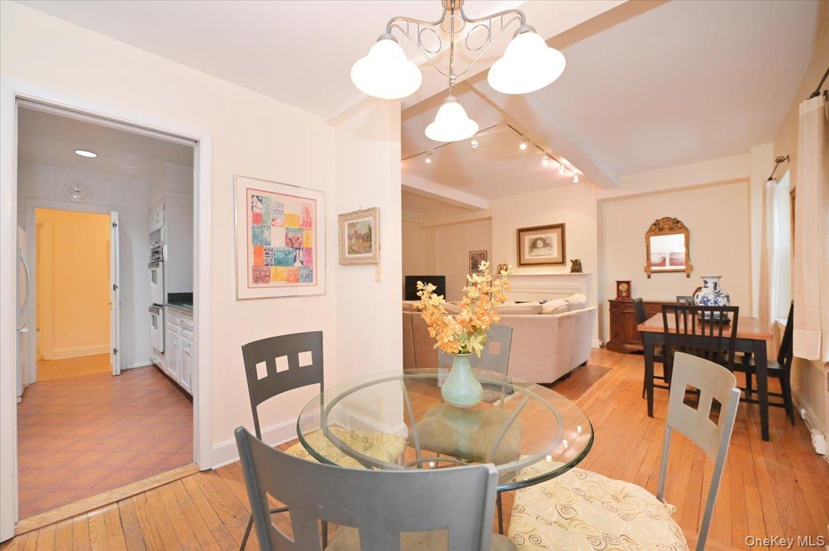 #15 photo, 160 MIDDLE NECK RD, Great Neck , NY 11021