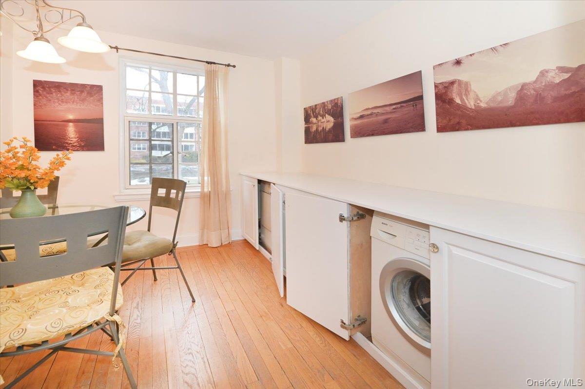 #7 photo, 160 MIDDLE NECK RD, Great Neck , NY 11021