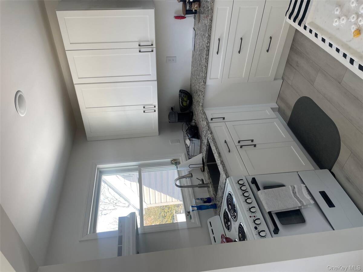 #1 photo, 7 Anawanda Road, North Babylon , NY 11703