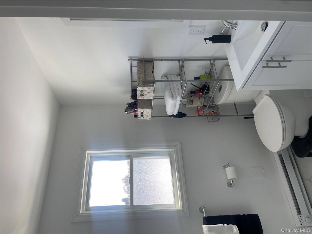 #6 photo, 7 Anawanda Road, North Babylon , NY 11703