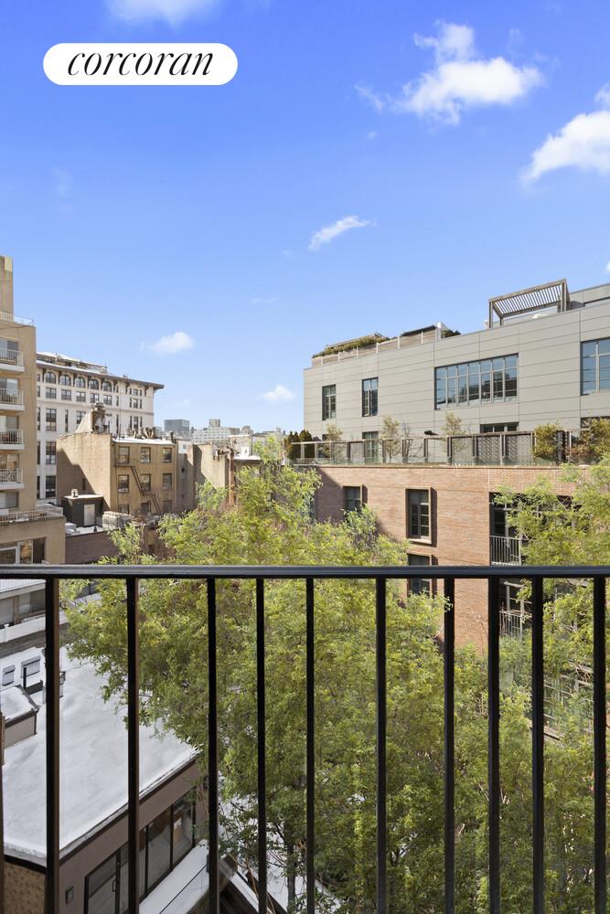 #3 photo, 211 THOMPSON Street, Greenwich Village , NY 10012