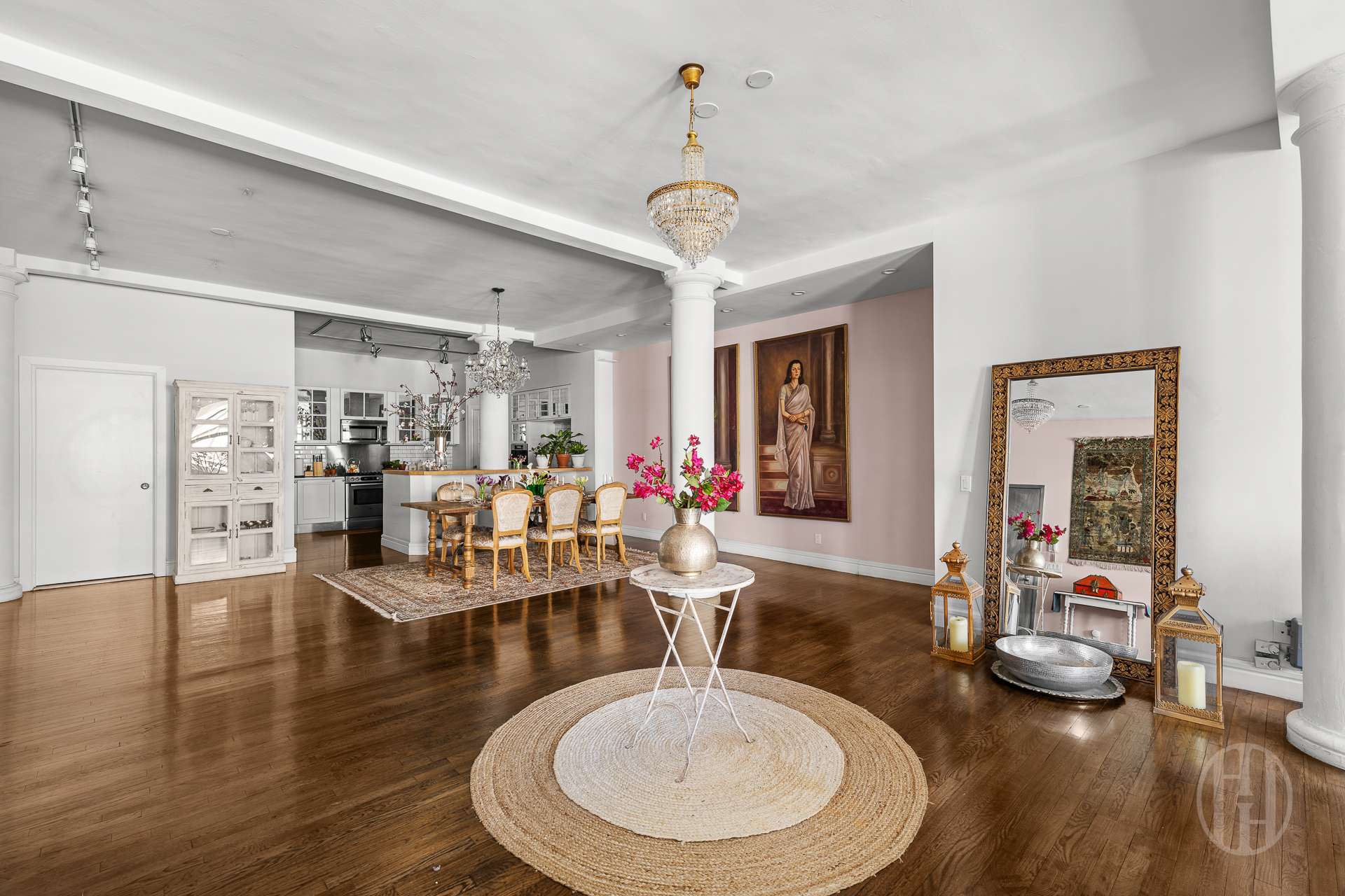 #8 photo, 116 W 14th Street, ম্যানহাটন Greenwich Village , NY 10011