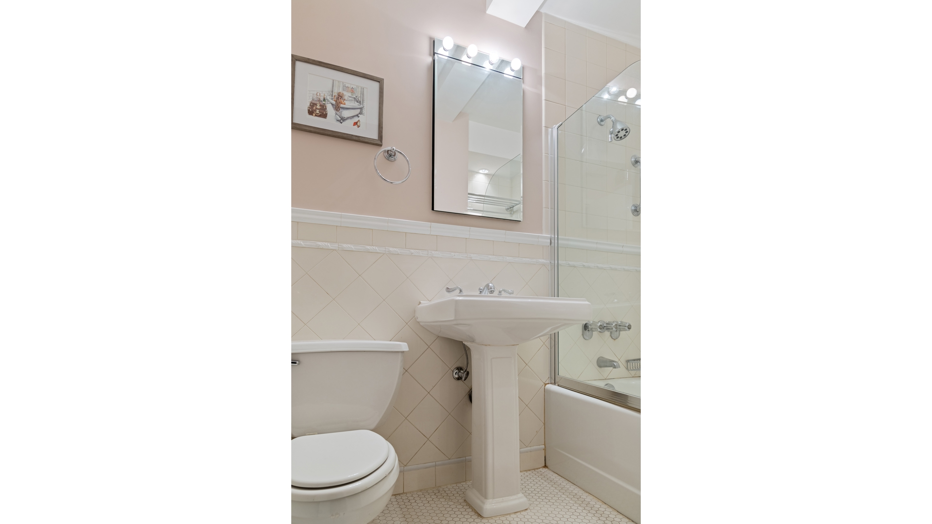 #18 photo, 235 E 49TH Street, Манхэттен ‖ Turtle Bay , NY 10017