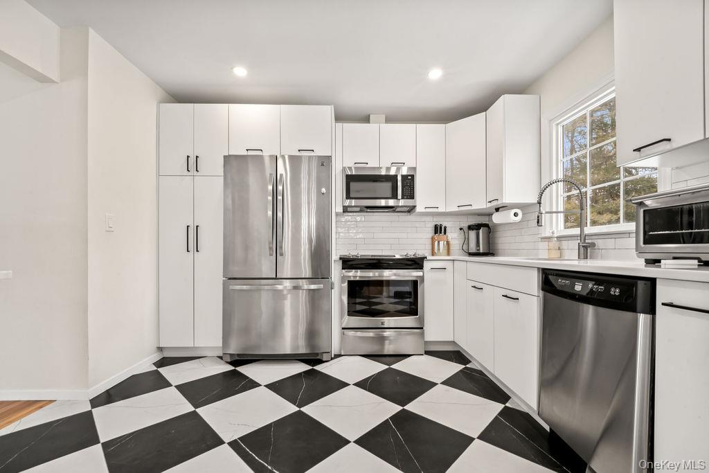 #11 photo, 10 Cottage Lane, Suffern , NY 10901