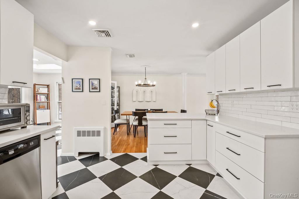 #13 photo, 10 Cottage Lane, Suffern , NY 10901