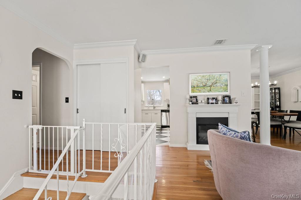 #4 photo, 10 Cottage Lane, Suffern , NY 10901