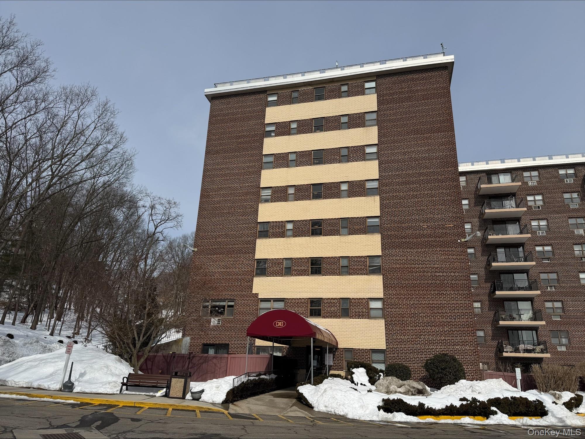 #1 photo, 100 Diplomat Drive, 뉴욕주 Mount Kisco , NY 10549