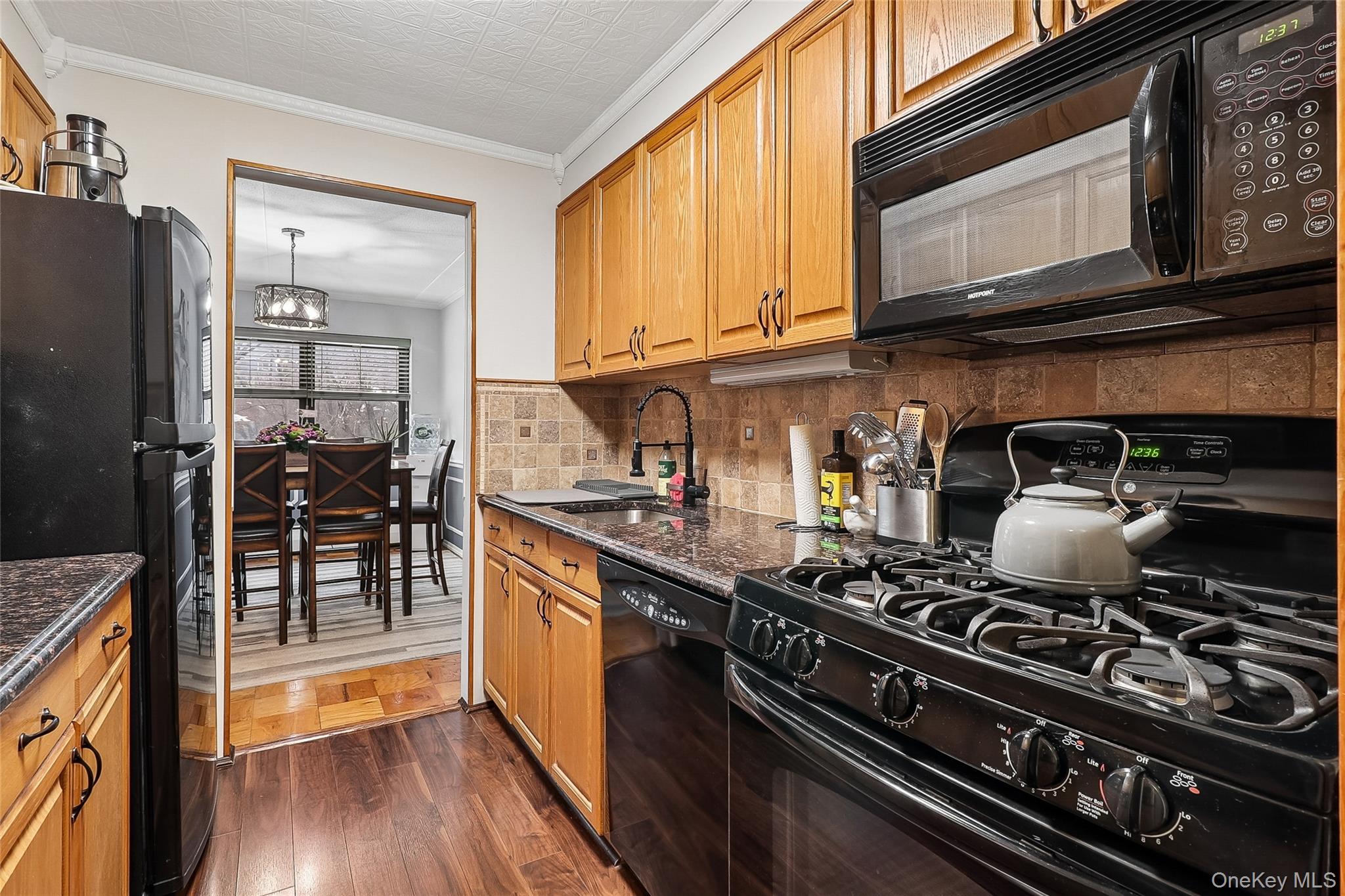 #16 photo, 100 Diplomat Drive, Mount Kisco , NY 10549