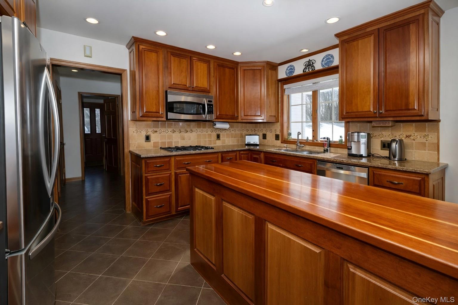 #10 photo, 3 Danielle Court, Montebello , NY 10901