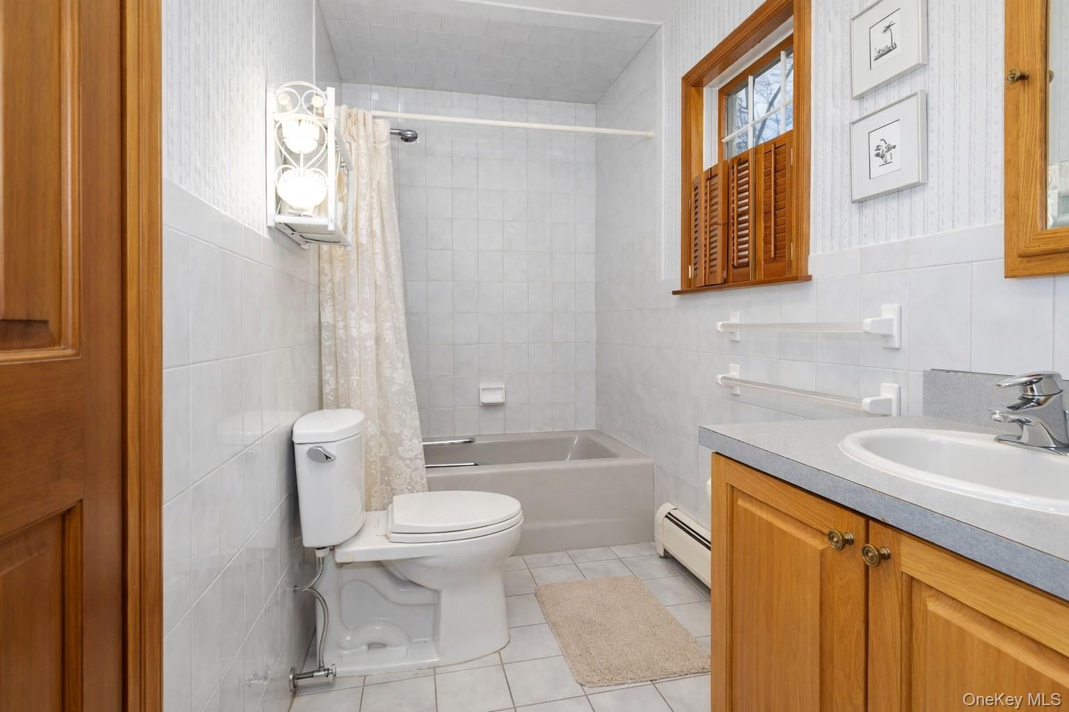 #13 photo, 3 Danielle Court, Montebello , NY 10901