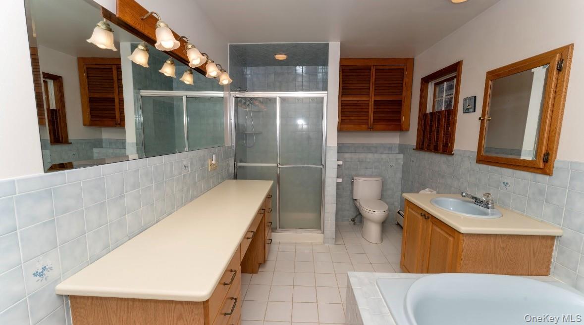 #20 photo, 3 Danielle Court, Montebello , NY 10901