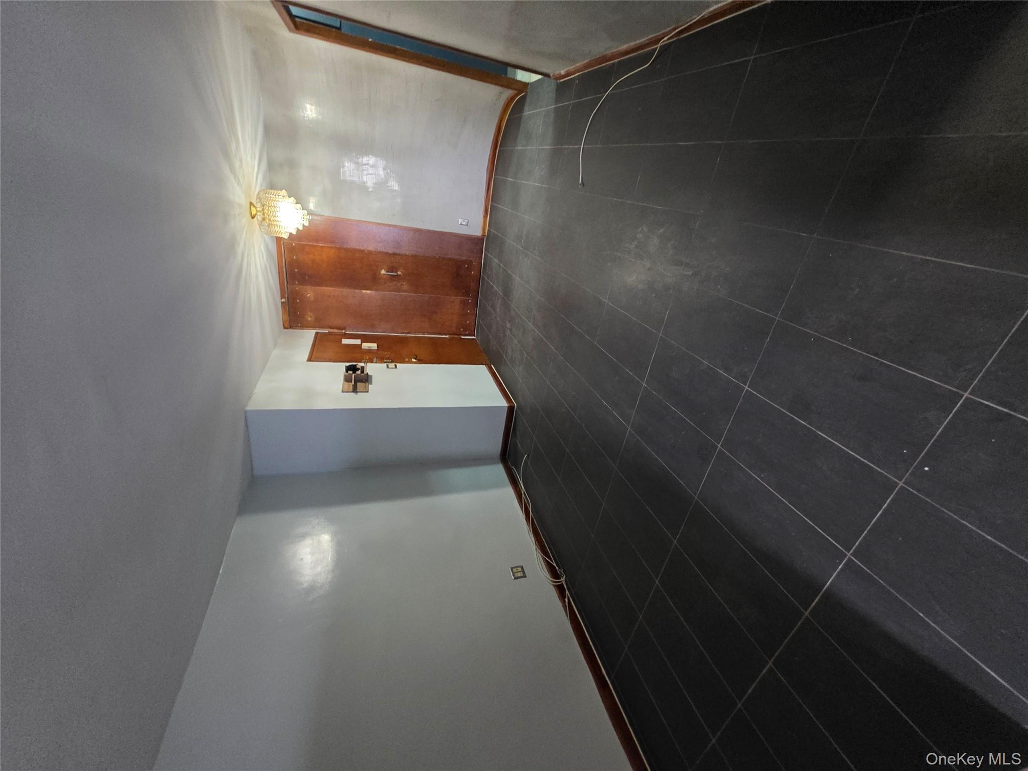 #13 photo, 1020 Grand Concourse, Bronx , NY 10451