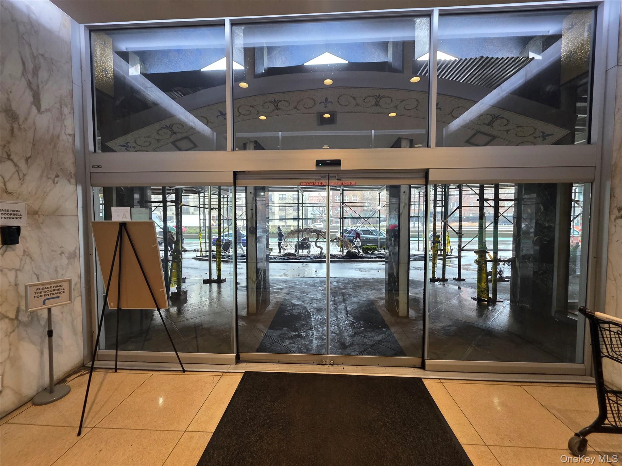 #20 photo, 1020 Grand Concourse, Bronx , NY 10451