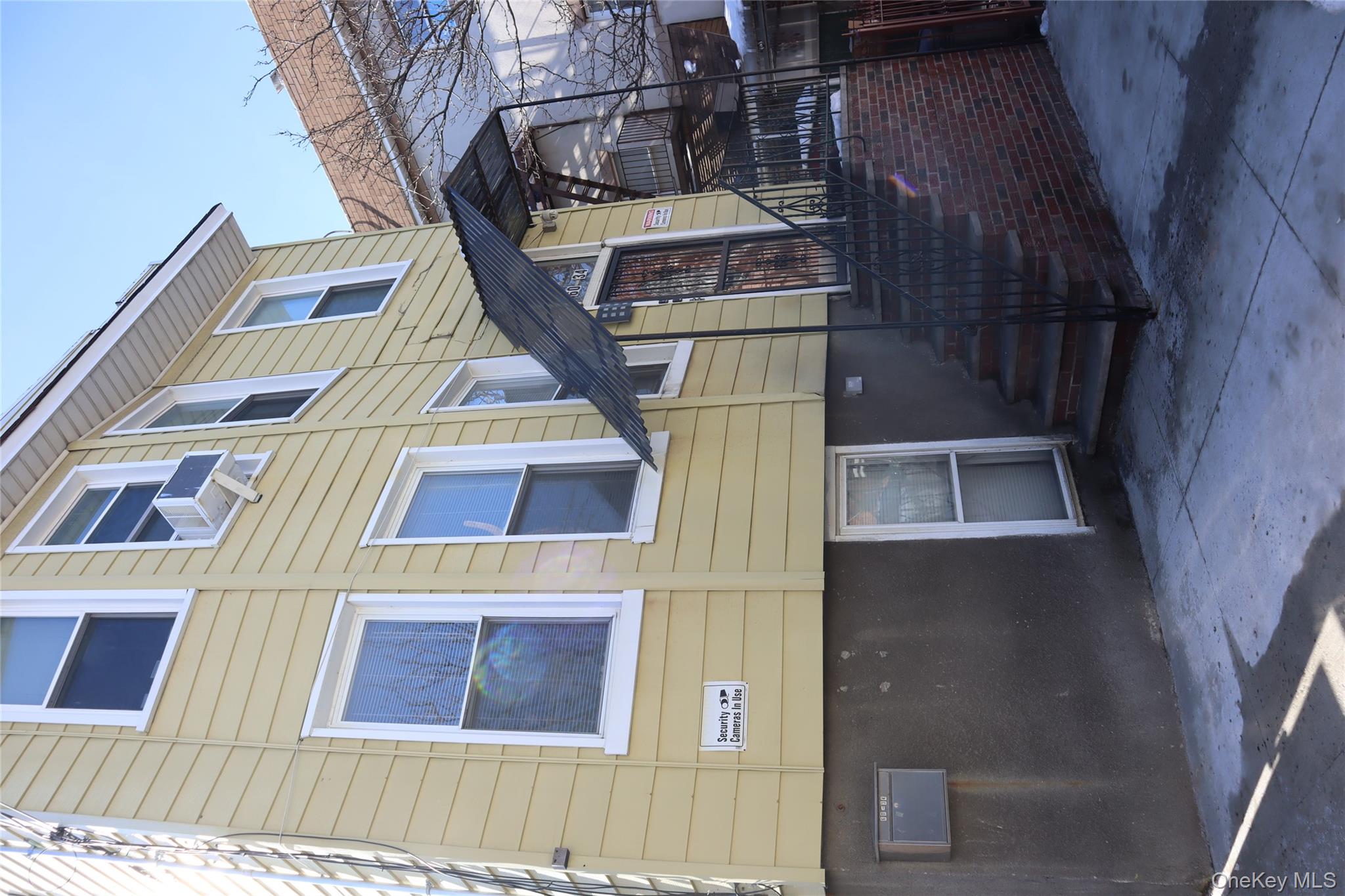 #12 photo, 6034 56th Road, कुईंस Maspeth , NY 11378