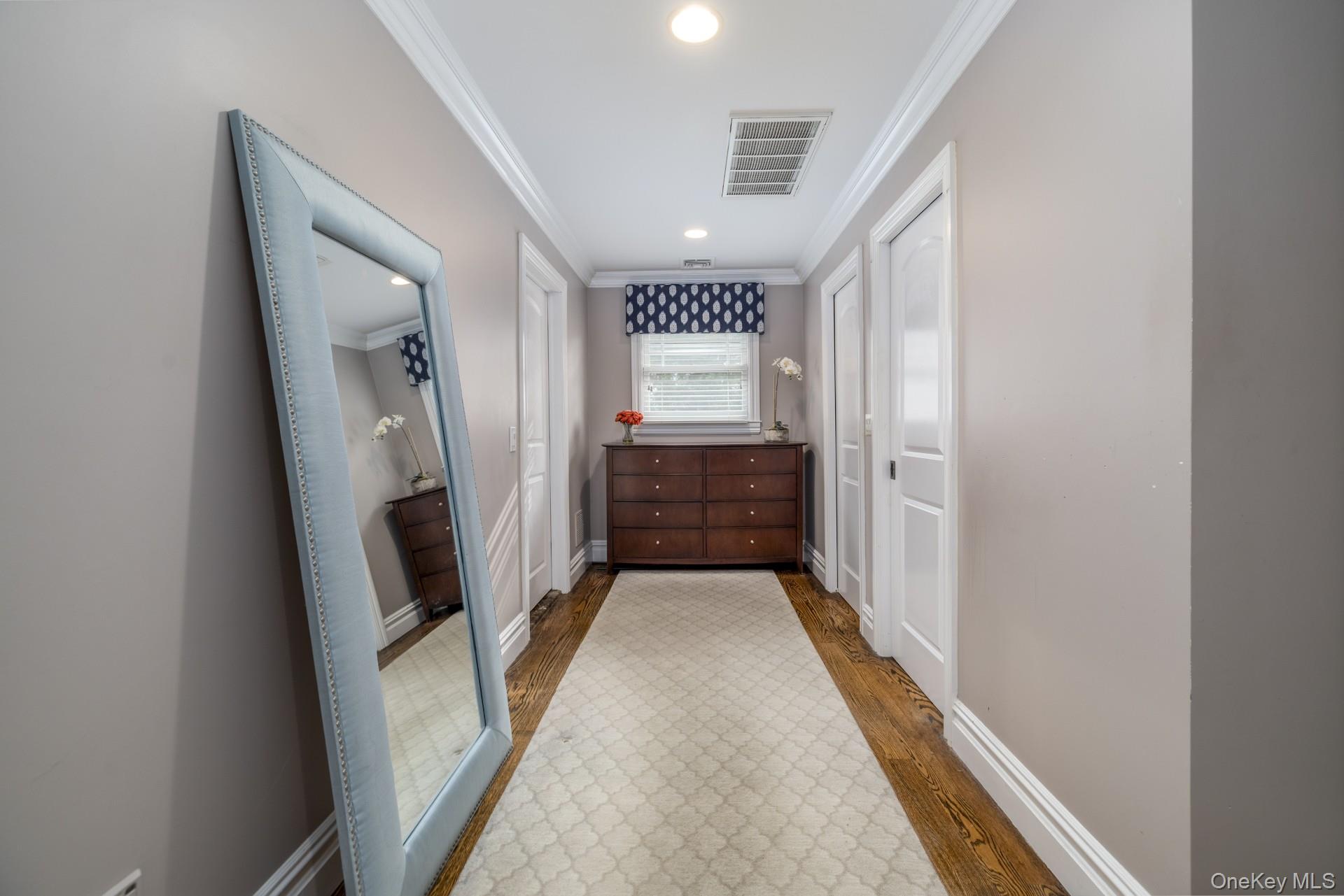 #18 photo, 755 N Village Avenue, Rockville Centre , NY 11570