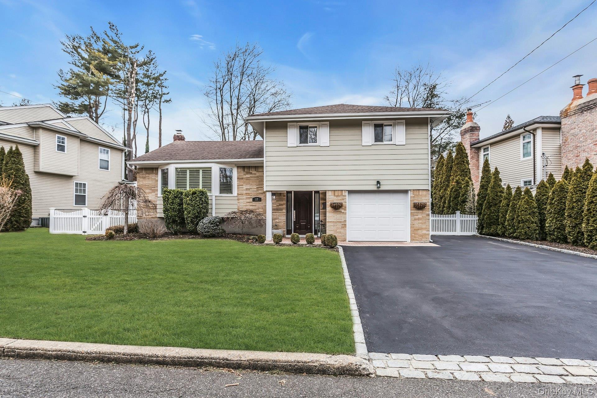 #1 photo, 17 Meadowfield, 롱 아일랜드 Glen Cove , NY 11542