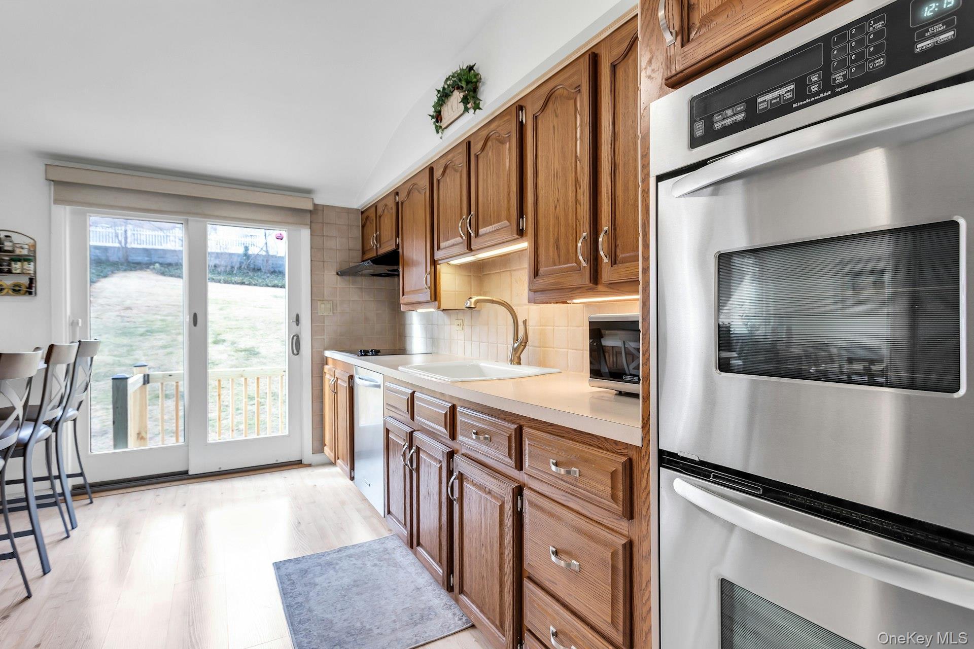 #12 photo, 17 Meadowfield, 롱 아일랜드 Glen Cove , NY 11542