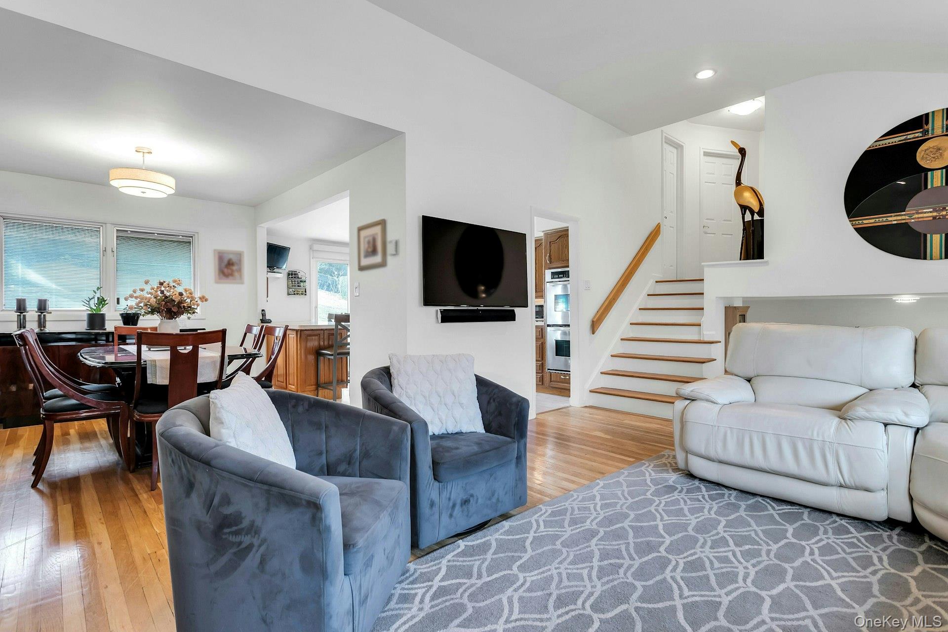 #8 photo, 17 Meadowfield, 롱 아일랜드 Glen Cove , NY 11542