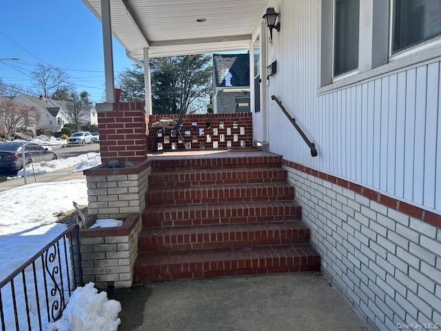 #2 photo, 389 Hamilton Avenue, Hewlett , NY 11557