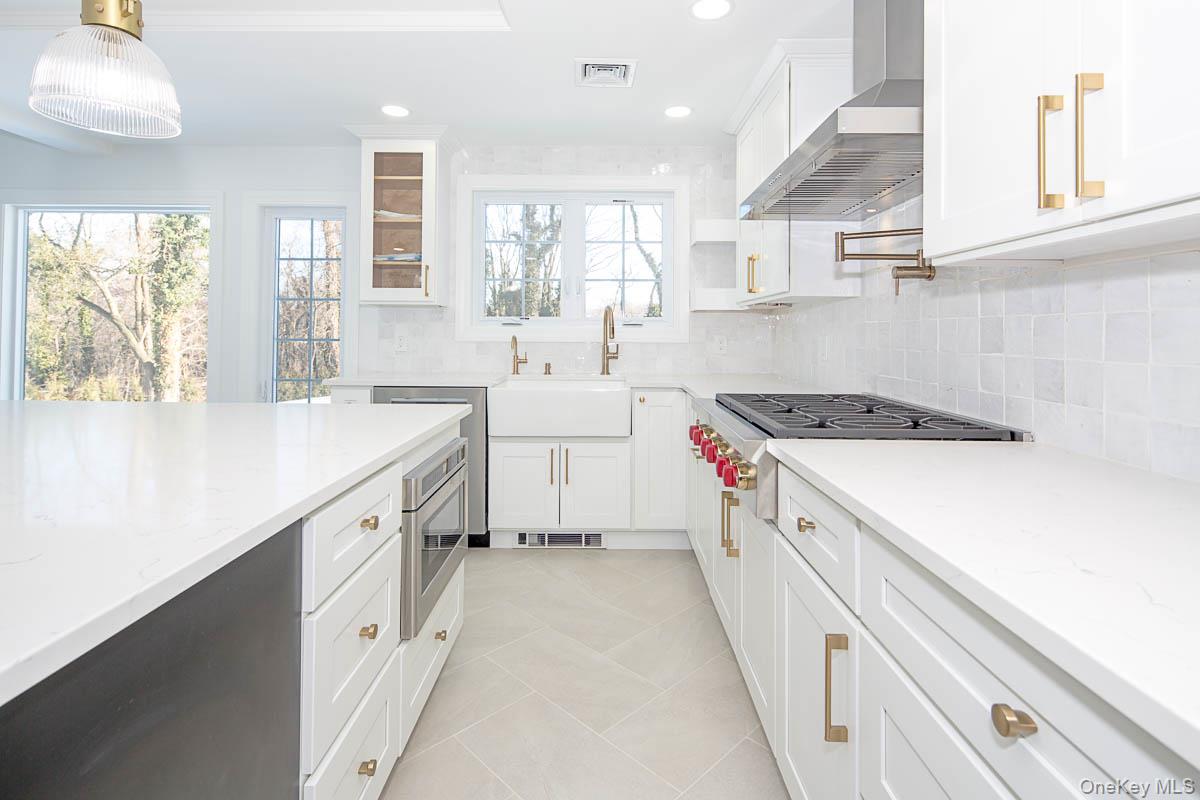 #17 photo, 22 Peppermill Lane, Dix Hills , NY 11746