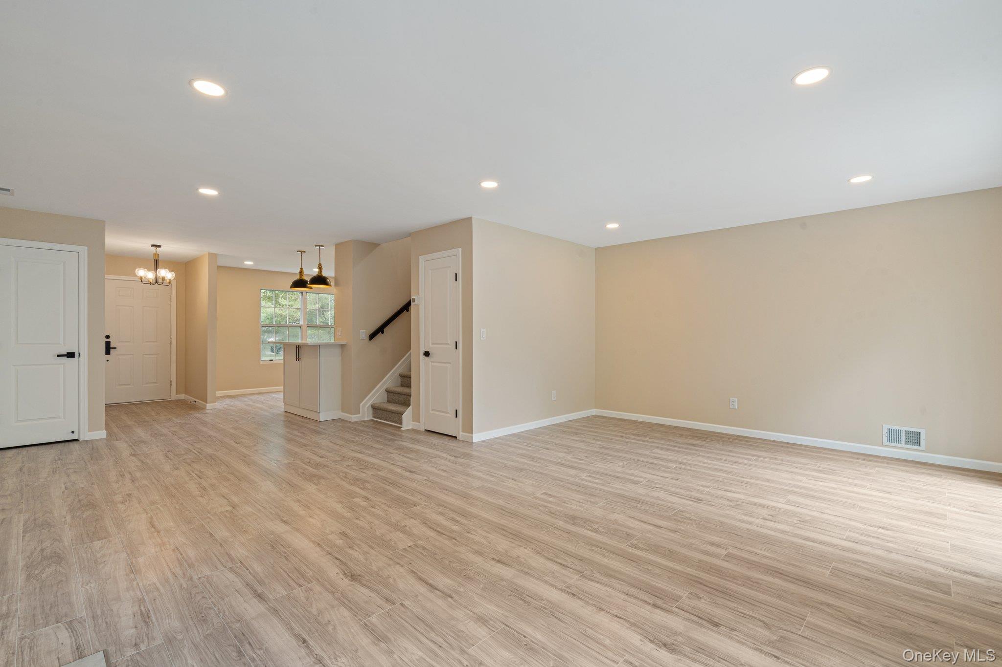 #6 photo, 6 Doe Path, Coram , NY 11727